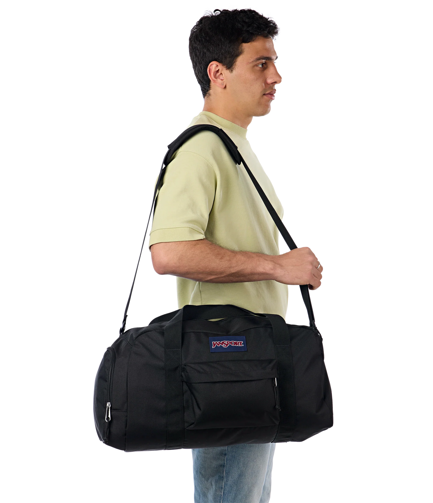 weekender-medium-duffel-h8 JS0A85VF008-MODEL.webp