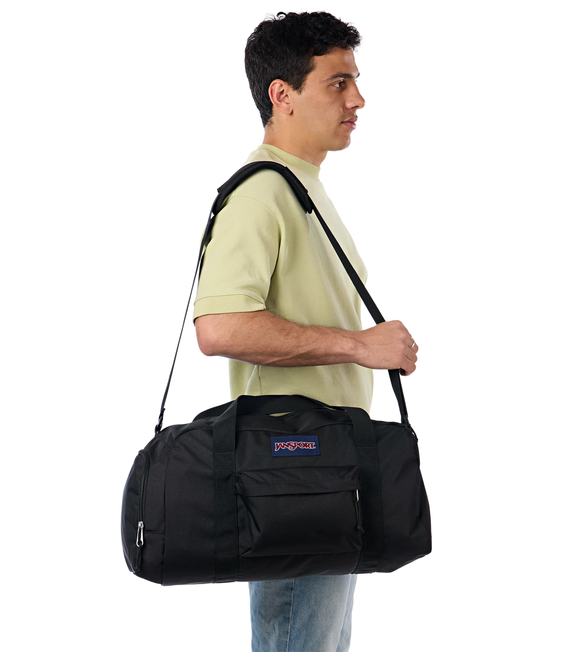 weekender-medium-duffel-h8 JS0A85VF008-MODEL.webp
