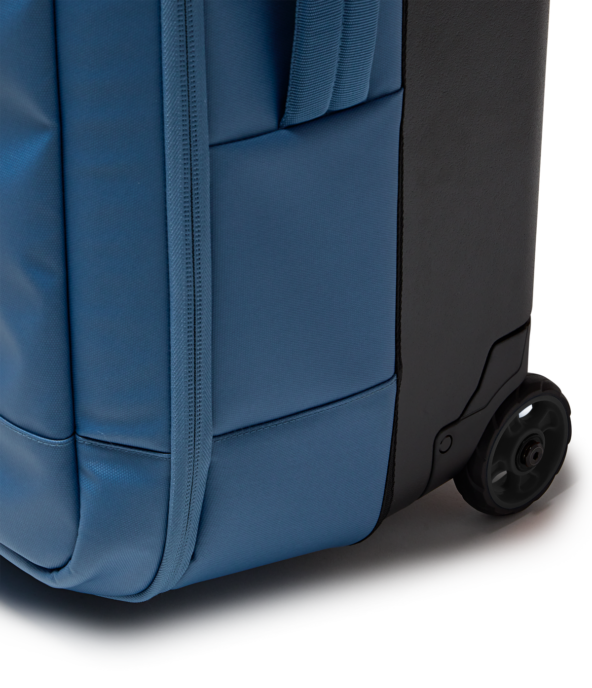 good-latitude-30-rolling-duffel-a2 JS0A86EOEW5-DET4.png