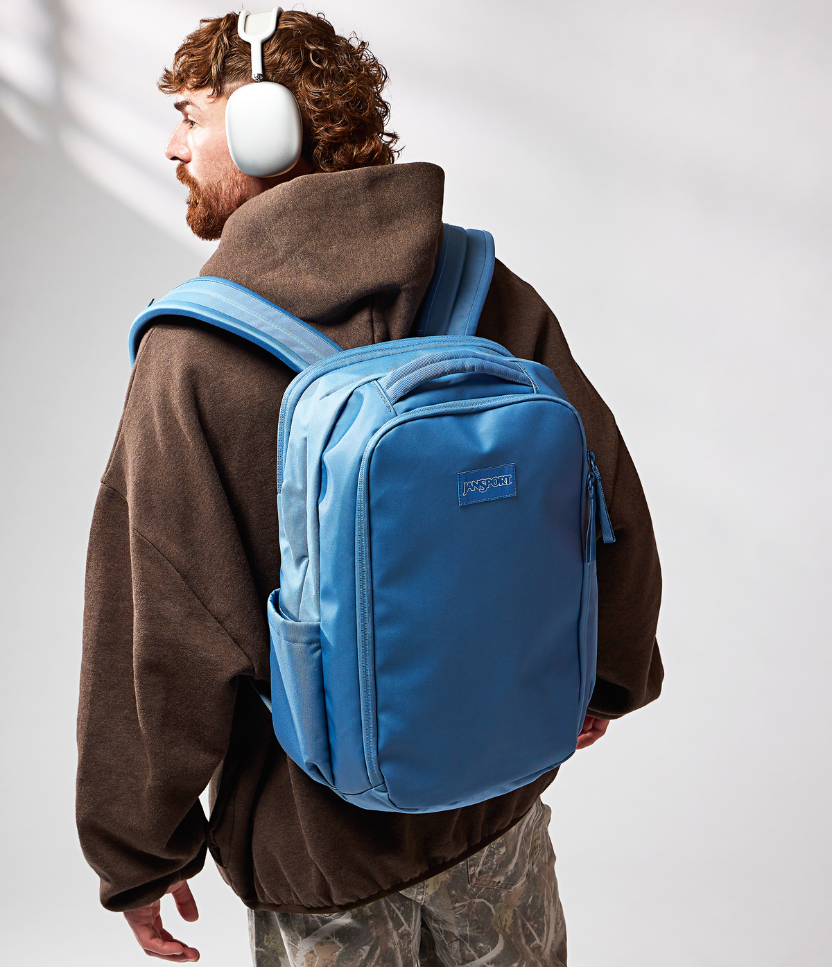 good-latitude-travel-pack-30l-l5 JS0A86ETEW5-MODEL.png